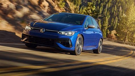 2022 Volkswagen Golf R Review: A sophisticated hot hatch - The Torque Report