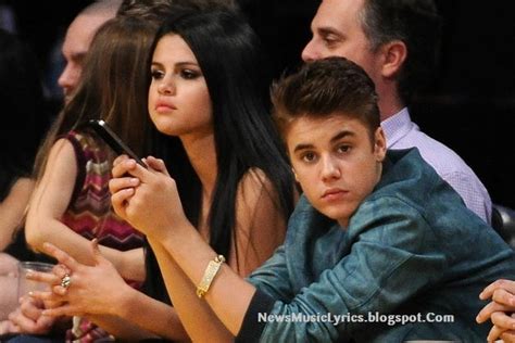 JUSTIN BIEBER SELENA GOMEZ BREAKUP | News Music Lyrics