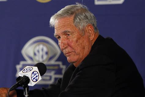 Former Alabama coach Gene Stallings suffers stroke; in stable condition