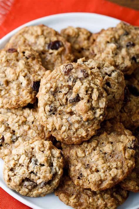 Chewy Oatmeal Raisin Cookies Recipe