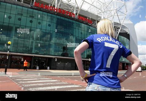 Soccer - Fans Outside Old Trafford Stock Photo - Alamy