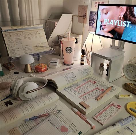 the_clerk25 on instagram ] study messy desk school studying aesthetic ...