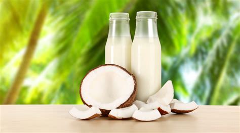 Coconut Milk For Hair: Benefits, Side Effects, How To Use