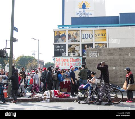 Homeless at the los angeles mission hi-res stock photography and images ...