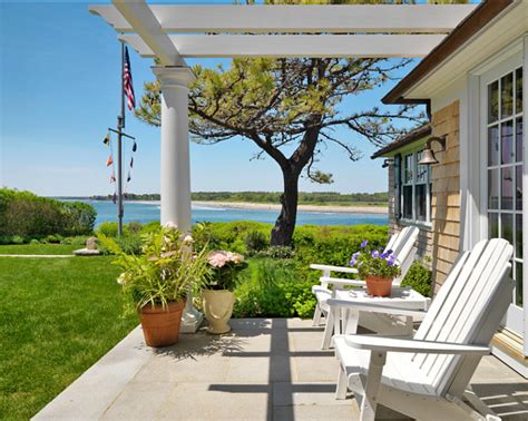 Maine Coastal Cottage - Home Bunch Interior Design Ideas