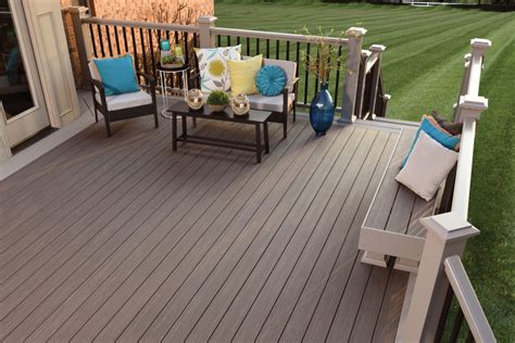 Wood, Composite, or PVC: A Guide to Choosing Deck Materials