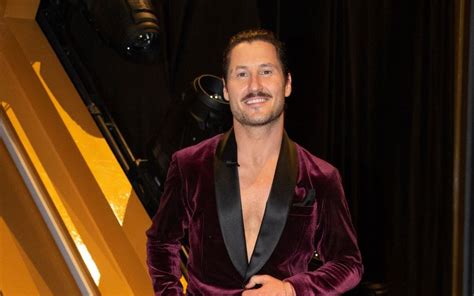 Val Chmerkovskiy Returns to the Ballroom on 'Dancing with the Stars ...