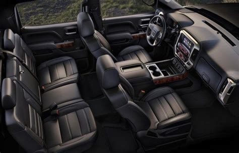 2019 GMC Yukon Interior and Available Device | Gmc sierra denali ...