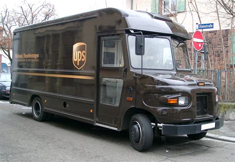 File:UPS Truck front 20080118.jpg - Wikimedia Commons