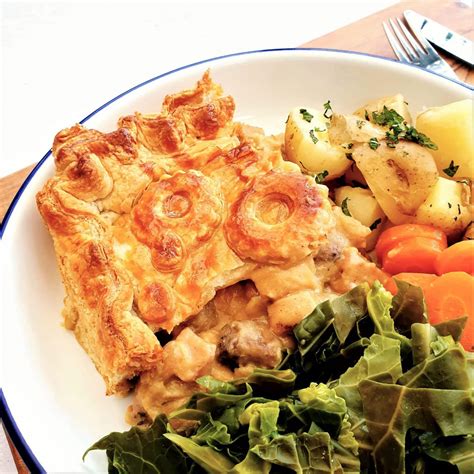 Puff Pastry Pie with Chicken, Ham & Mushroom – Feast Glorious Feast