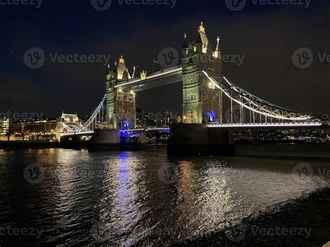 A view of Tower Bridge at Night 8735153 Stock Photo at Vecteezy