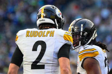 Steelers QB Depth Chart: Kenny Pickett, Mason Rudolph Battle for QB1