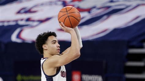 Canadian Andrew Nembhard scores 14 points as No. 1 Gonzaga stays perfect - TSN.ca