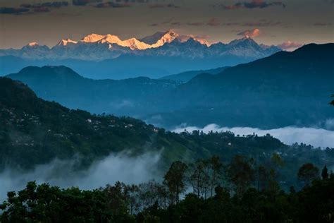 7 Scenic Places to Visit in Darjeeling || Travel N Trails