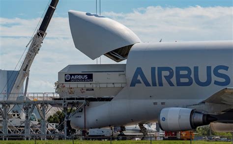 Airbus. This Beluga left Toulouse to deliver an incredible cargo to America – europe-cities.com