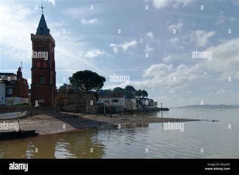 Lympstone harbour and Peter's Tower on the River Exe in Devon, England. 21 March 2018 Stock ...