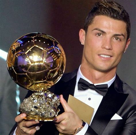 Cristiano Ronaldo wins Fifa Ballon d'or ~ KIUNO