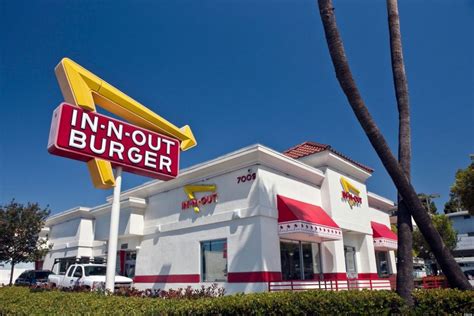 In-N-Out Burger Menu With Prices [Updated August 2024] - TheFoodXP