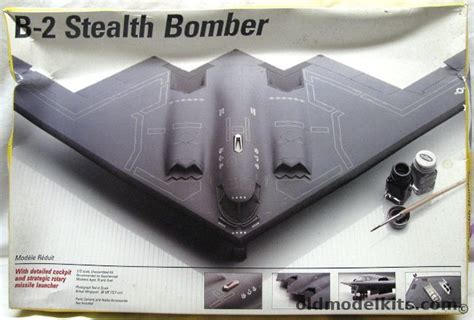 Testors 1/72 B-2 Stealth Bomber, 571