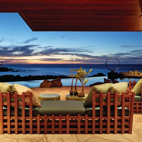 This Home on the Big Island Captures Sunsets and Ocean Breezes