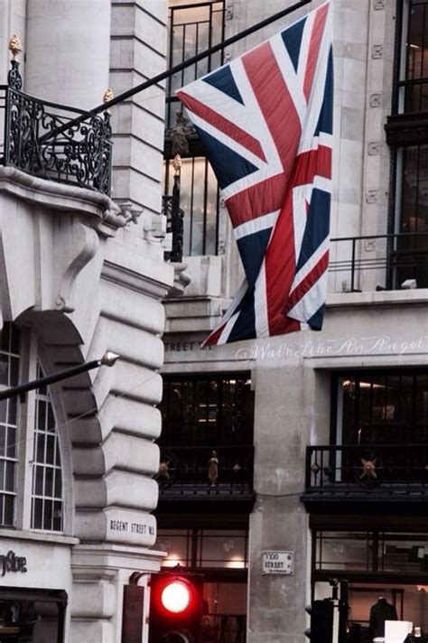 Pin by Morgan Christel on London | England flag wallpaper, London flag ...