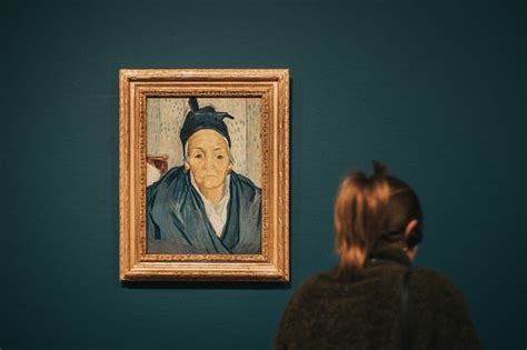 Experience a Virtual Tour of the Van Gogh Museum for Free!