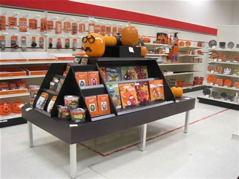 Holiday Displays: Halloween Displays - Creative Displays Now