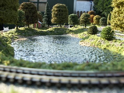 Brian Ford Scenic Model Railway Layouts: N Gauge Model Railway Lake