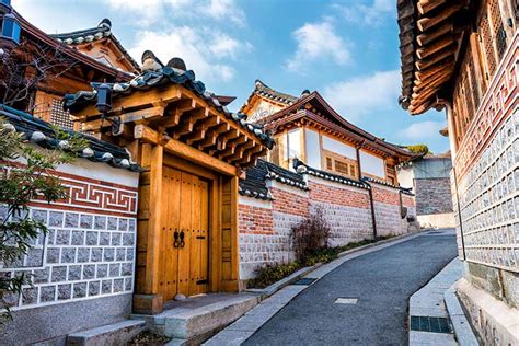 Bukchon Hanok Village Tour :: Dragon Hill Lodge
