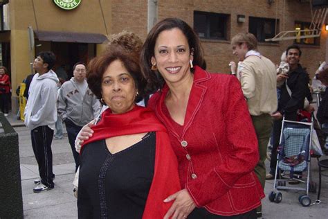 Kamala Harris Visits Lab Where Mom Researched Breast Cancer