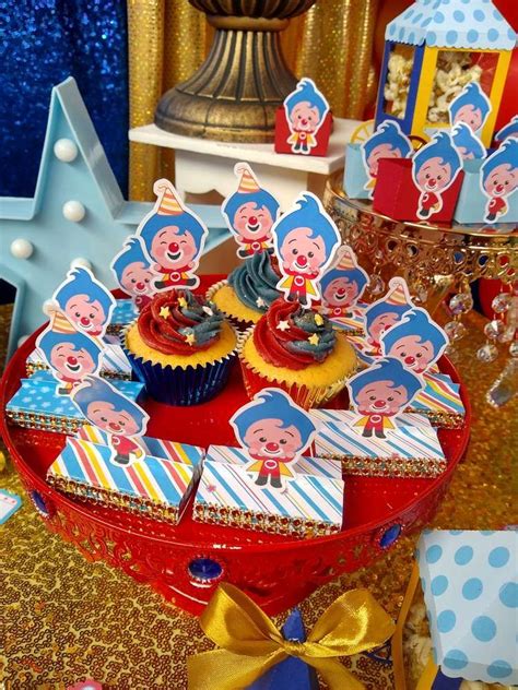 Plim plim circus | CatchMyParty.com Carnival Birthday Cakes, Carnival Birthday Parties, Diy ...