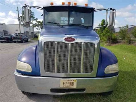 Peterbilt 335 (2007) : Flatbeds & Rollbacks