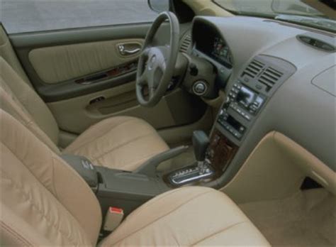 2000 Nissan maxima interior dimensions