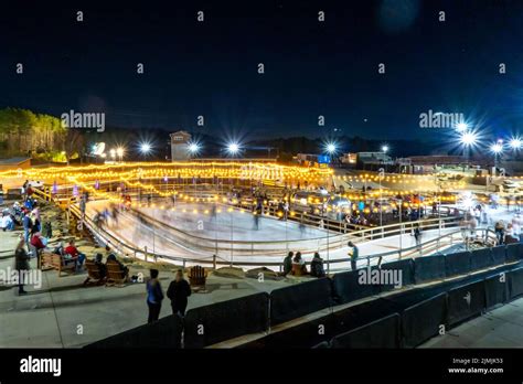 Beautiful outdoor ice rink at night with lights Stock Photo - Alamy