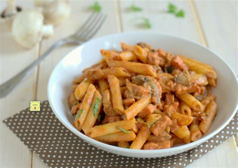 10 Primi piatti con i Funghi gustosa raccolta di ricette sfiziose e facili