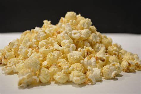 Garlic Parmesan Popcorn – JerkyXP