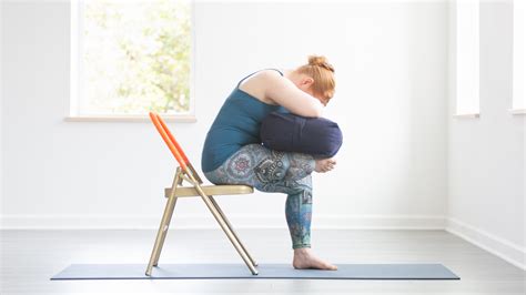 Chair Yoga Flow: A Dynamic Way to Sit and Practice