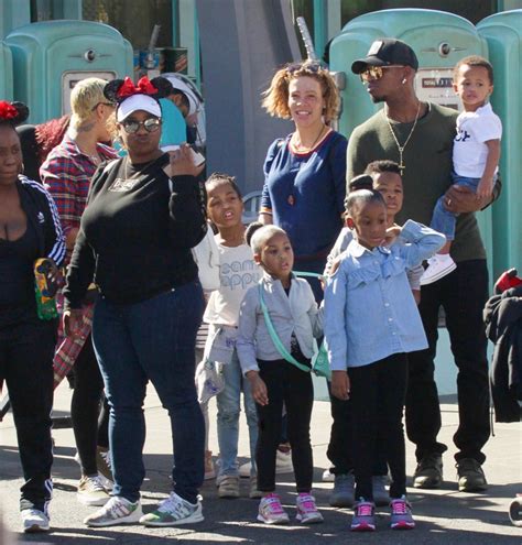 Ne-Yo spends the day with his kids at Disney California Adventure ...