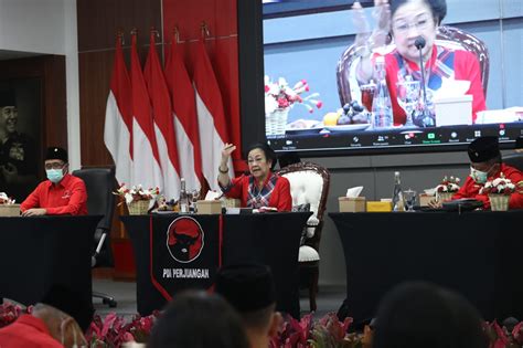 Seluruh Anggota PDIP Dikumpulkan Megawati Di Sekolah Partai PDIP - Dnews