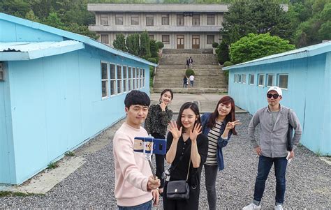 Panmunjom replica attracts tourists after Moon-Kim summit - Global Times
