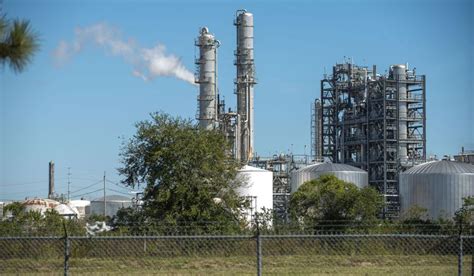 Dow Chemical plant explosion in Plaquemine rattles windows, shakes ...