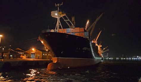 container harbour#new york night - Google Search | Bateaux