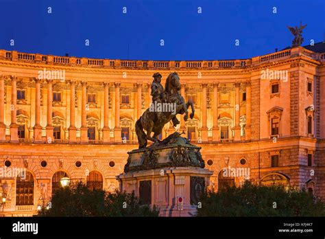 Heldenplatz and Hofburg palace at night Stock Photo - Alamy