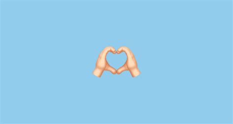 🫶🏻 Heart Hands: Light Skin Tone Emoji on Apple iOS 15.4