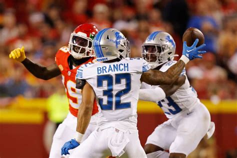 Lions stun Chiefs, 21-20 | The Football Beat