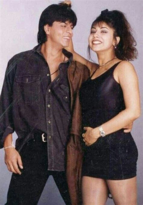 Shahrukh Khan & Gauri Khan | Shahrukh khan, Shahrukh khan family ...