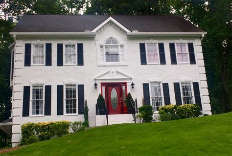 20+ Houses With White Front Doors