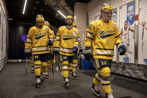 Michigan Hockey Sweeps Michigan State - Maize n Brew