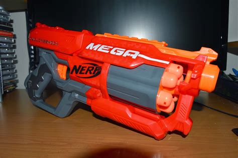 StudioYale: Nerf Mega CycloneShock Review (9/10)