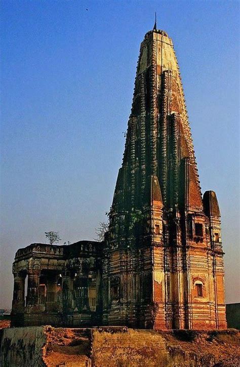 Ancient Hindu Temple at Sialkot, Pakistan | Hindu temple, Temple ...